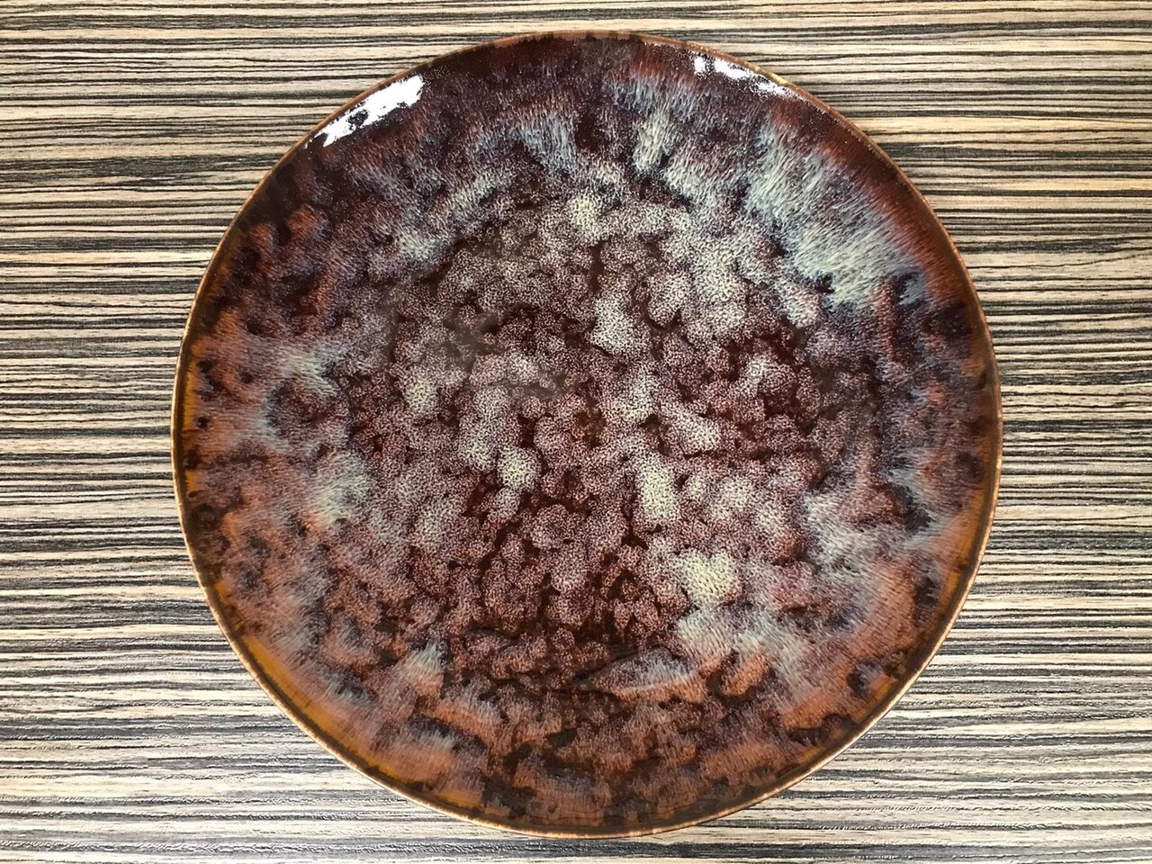 Bord 26 cm Yong Hazy Black