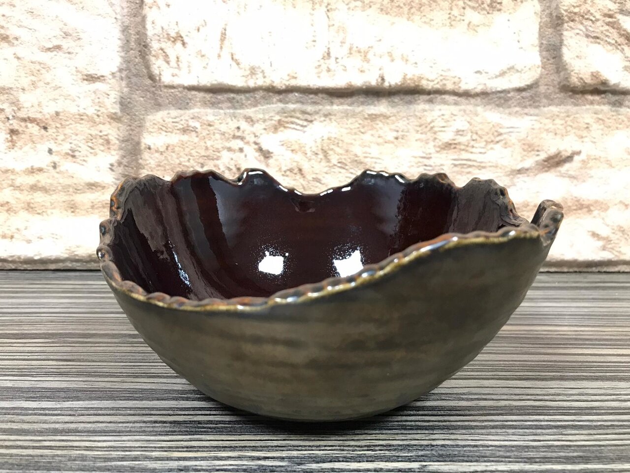 Kom 16 cm gebroken rand Raw by Kevala