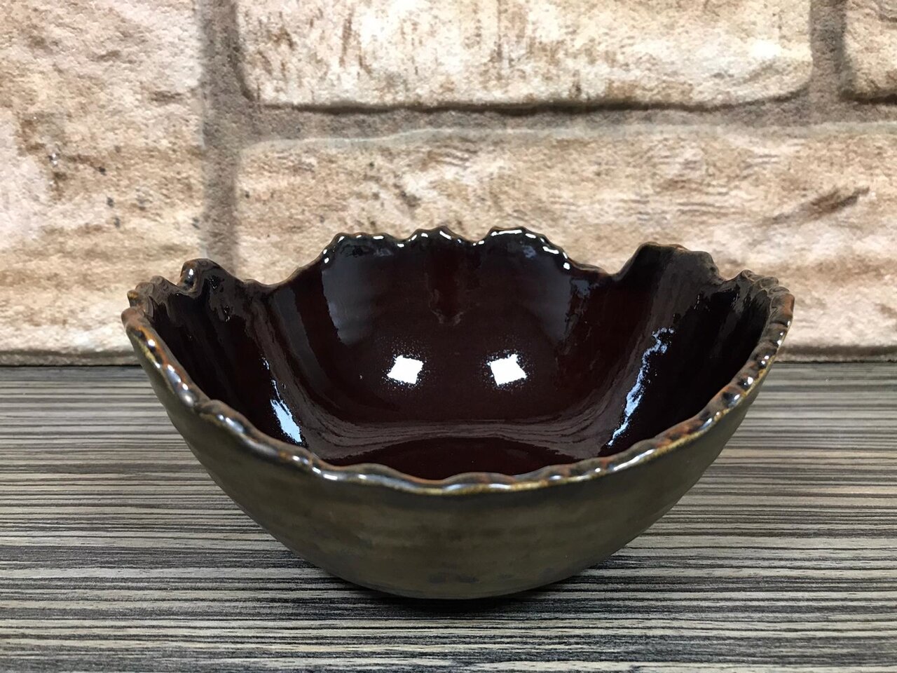 Kom 16 cm gebroken rand Raw by Kevala