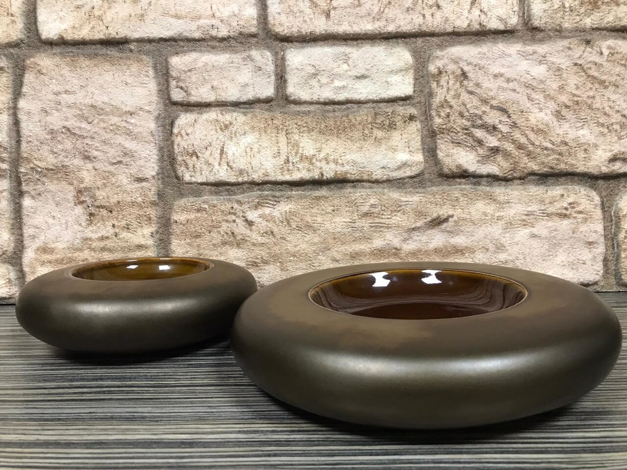 Bord donut 17 cm goud metallic Raw by Kevala