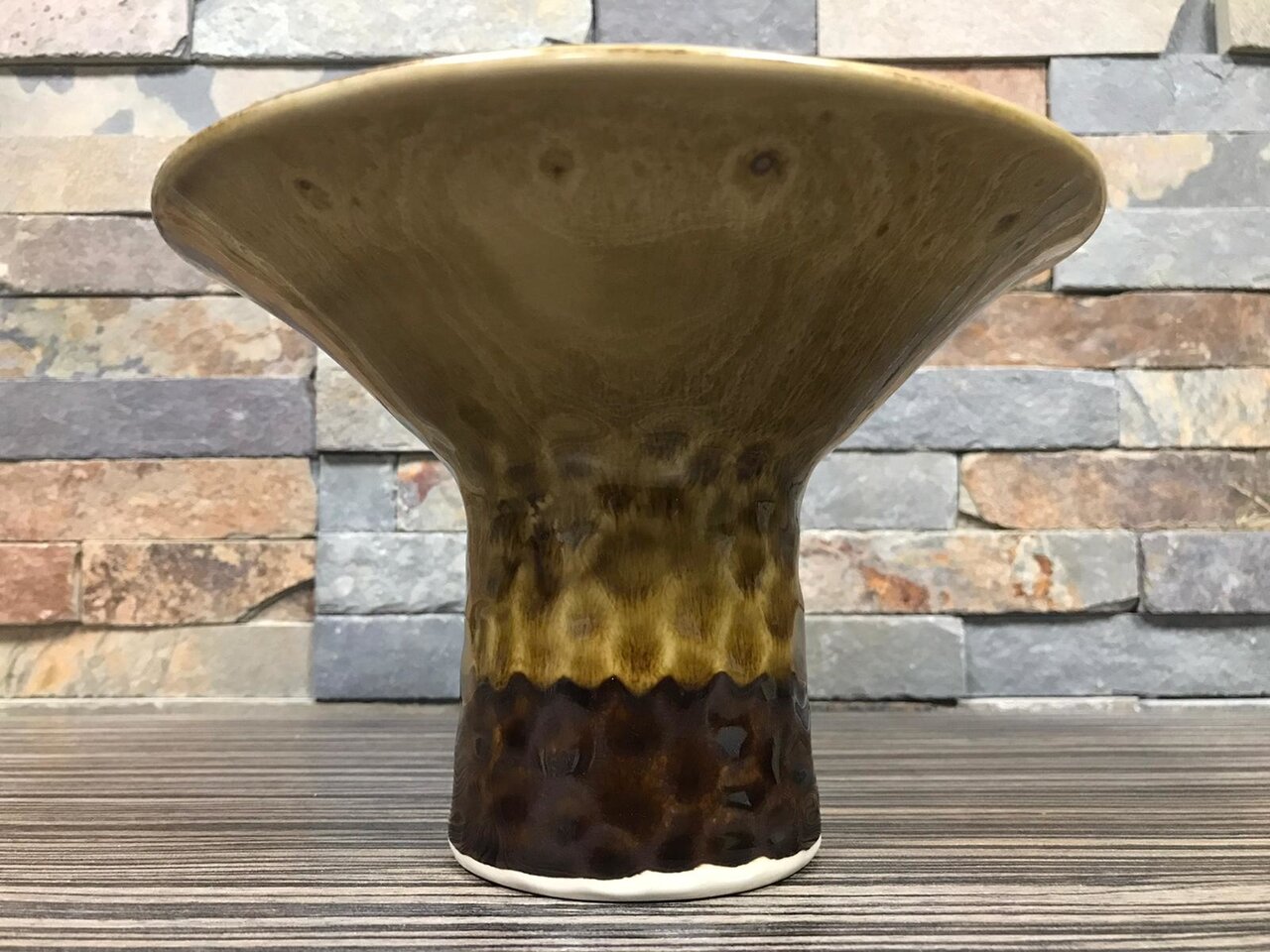 Toren bord op voet 18 cm goud bruin Raw by RBC