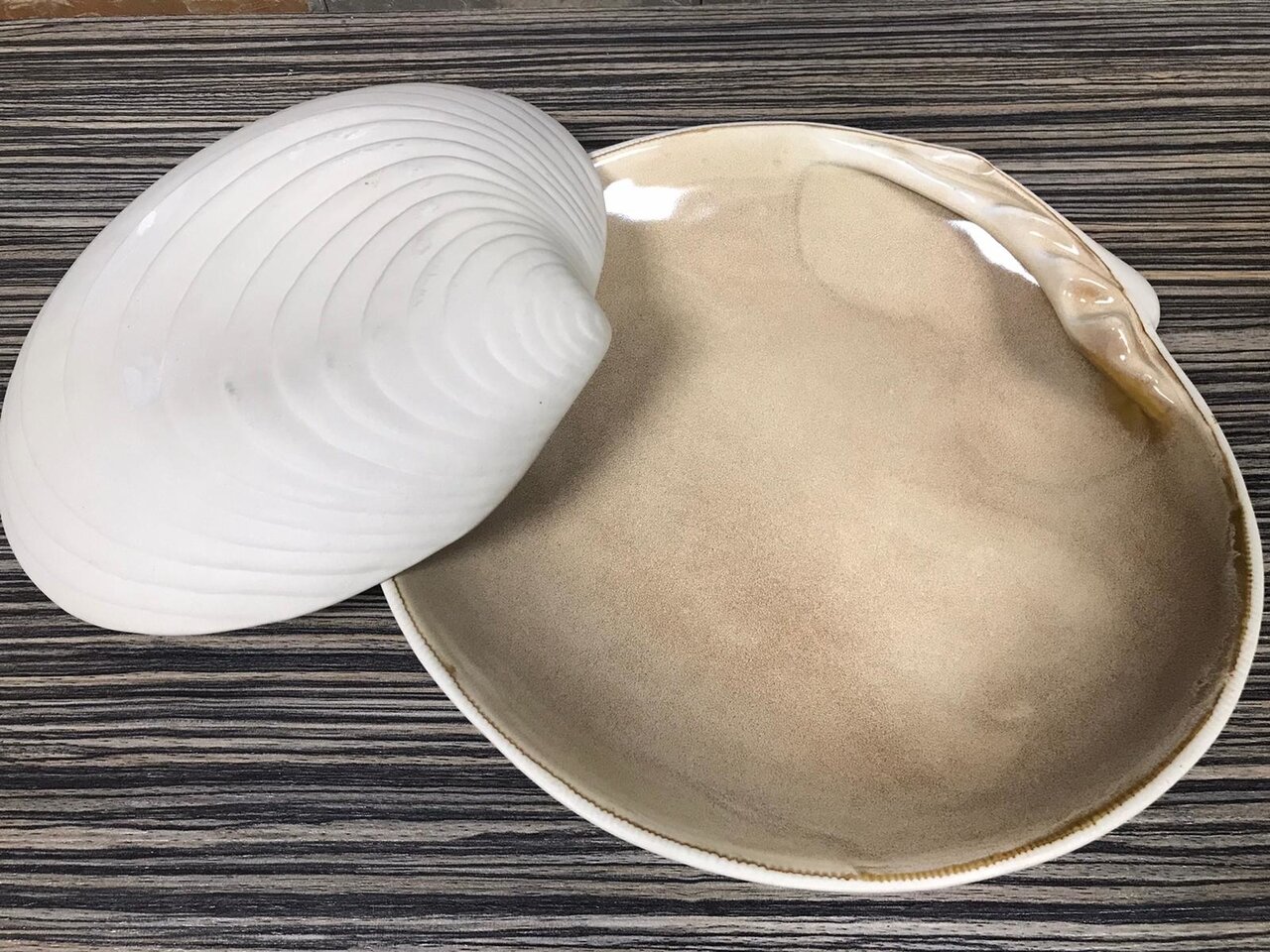 Schelp bord Sand 28,3 cm Raw by RBC