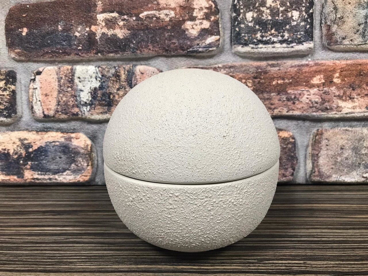 Ronde kom met deksel 15,8 cm Vulcano wit Raw by Kevala