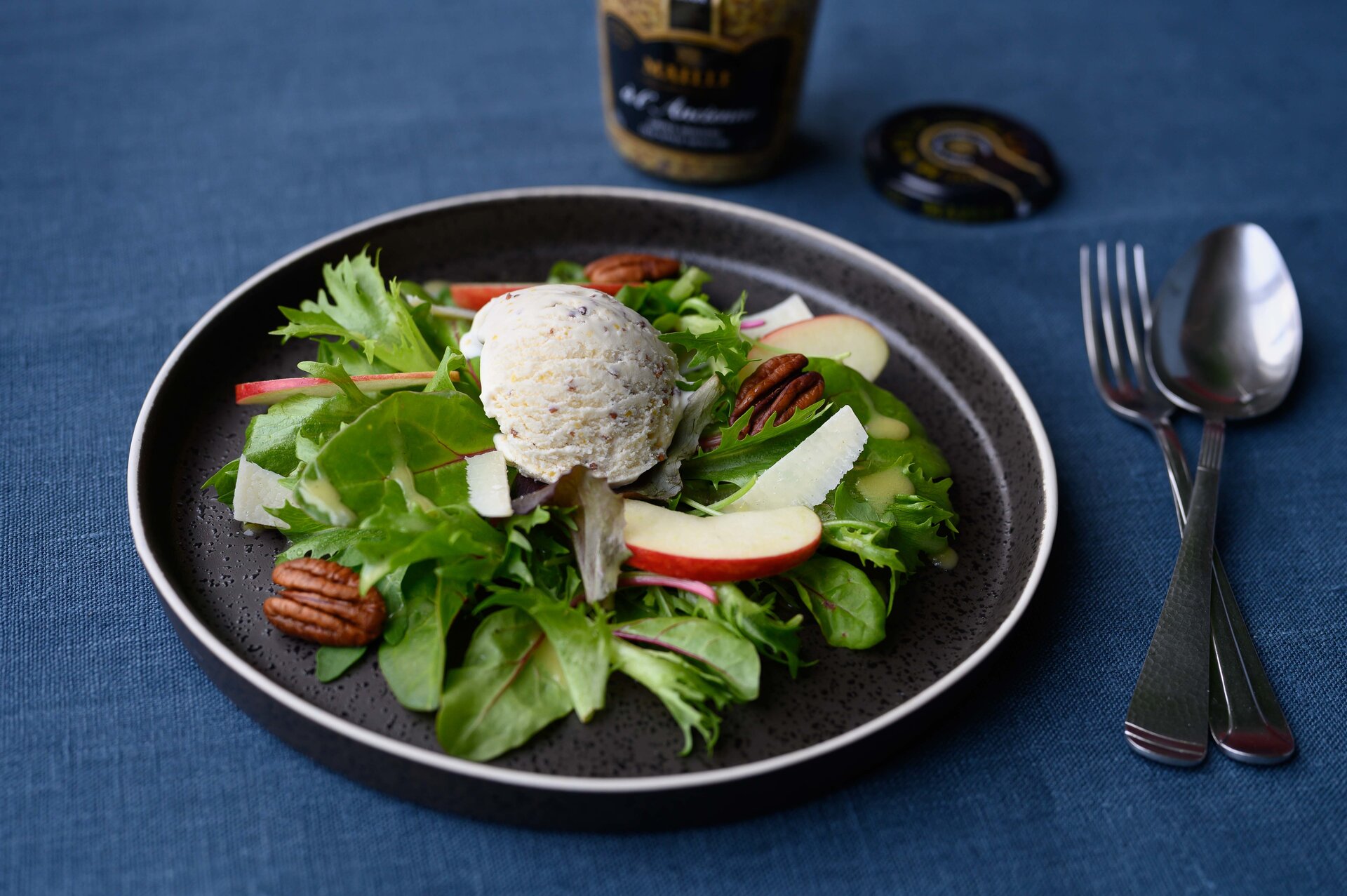 Bord 22 cm met opstaande witte rand tweezijdig Q Raw Bristol zwart