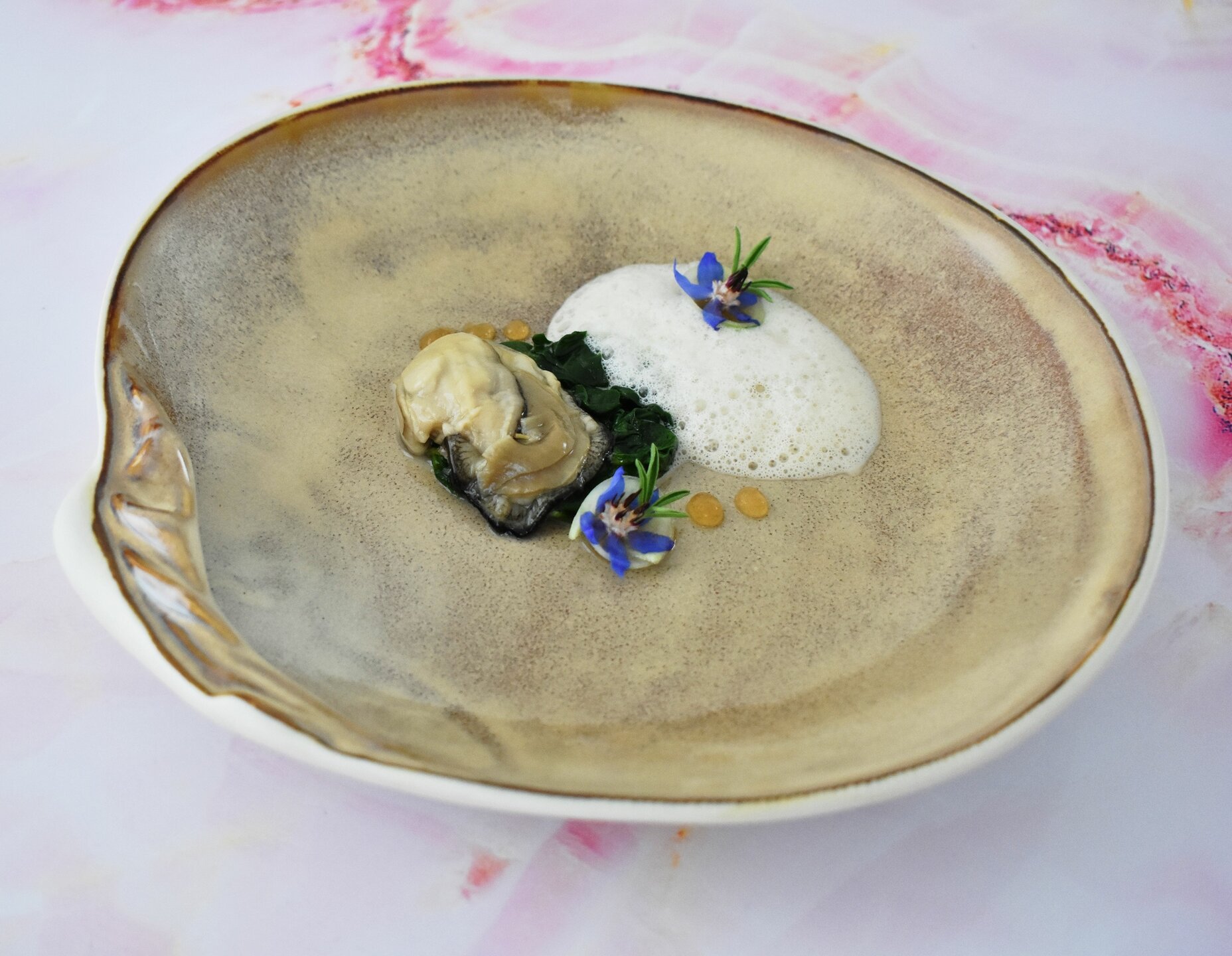 Schelp bord Sand 28,3 cm Raw by RBC