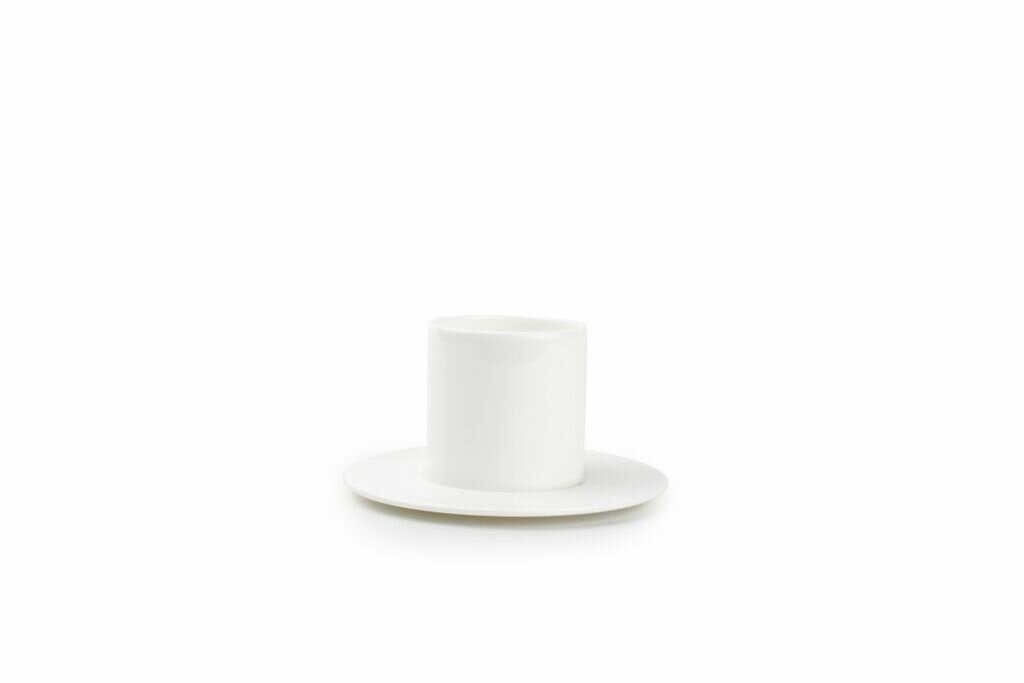 Kop zonder oor en schotel rond Yong Verso