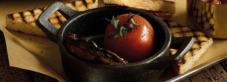 Gietijzer pannetje rond 10 cm met deksel