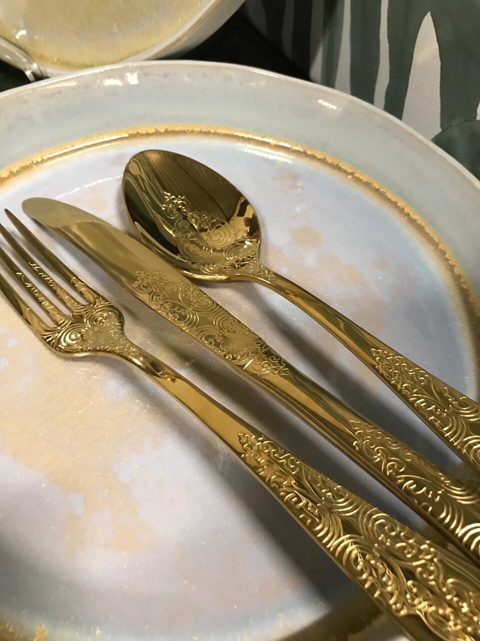 Tafelmes Antique Gold