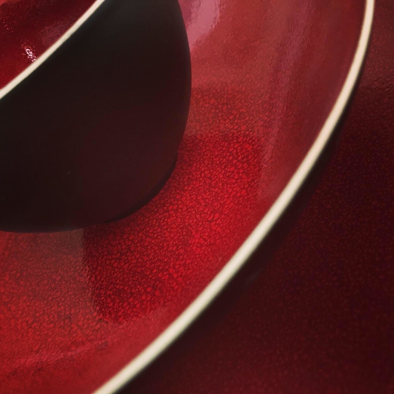 Schaaltje 10 cm rond rood/bruin Lava Palmer