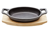 Gratinschotel gietijzer ovaal op houten plankje 15,5 cm