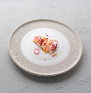 Bord 28 cm Vulcano wit Raw by Kevala