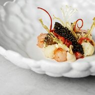 Diep bord coupe 24 cm Bubble wit Raw by Kevala