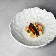 Diep bord coupe 24 cm Bubble wit Raw by Kevala