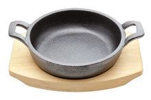 Gratinschotel gietijzer op houten plankje 12 cm