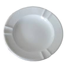 Asbak 15 cm wit porselein reli&euml;f